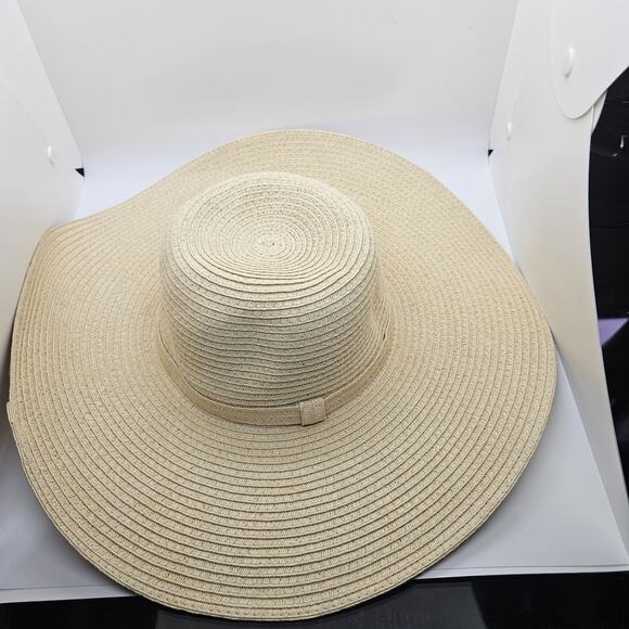 Shade And Shore Floppy Hat - Picture 2 of 7